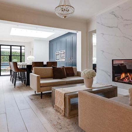 Luxury Georgian Townhouse With Cinema And Parking Villa Chester Exterior photo