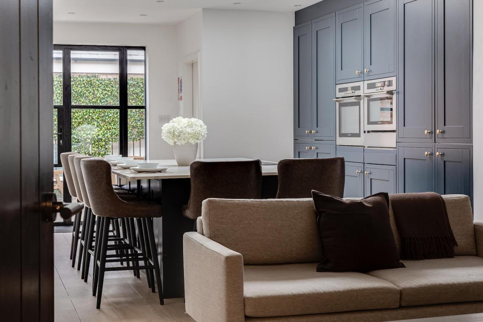 Luxury Georgian Townhouse With Cinema And Parking Villa Chester Exterior photo